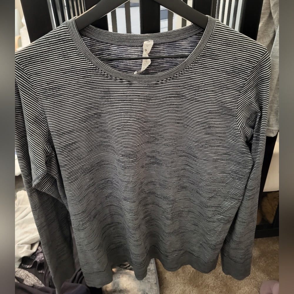 Lululemon swiftly relaxed